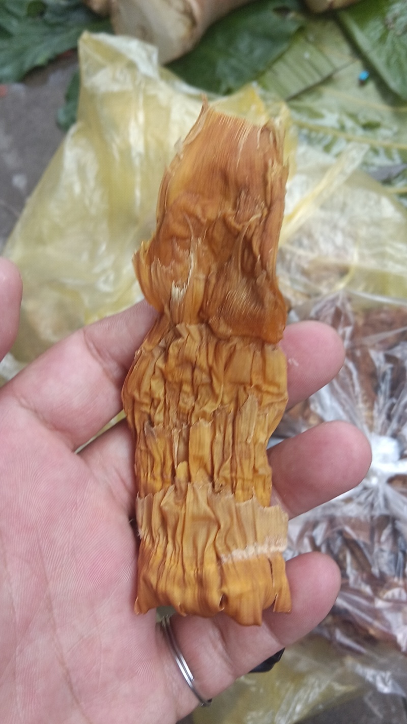 中越边境山区竹笋干火烧！