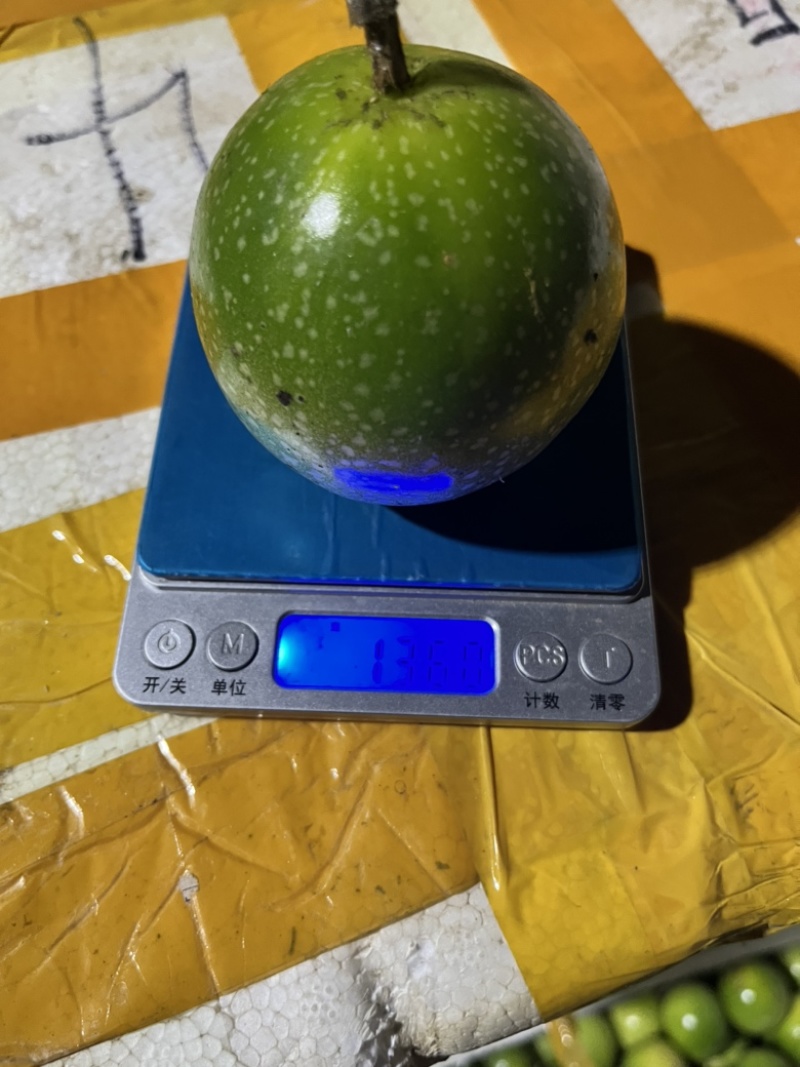 云南高山钦蜜9号黄金百香果