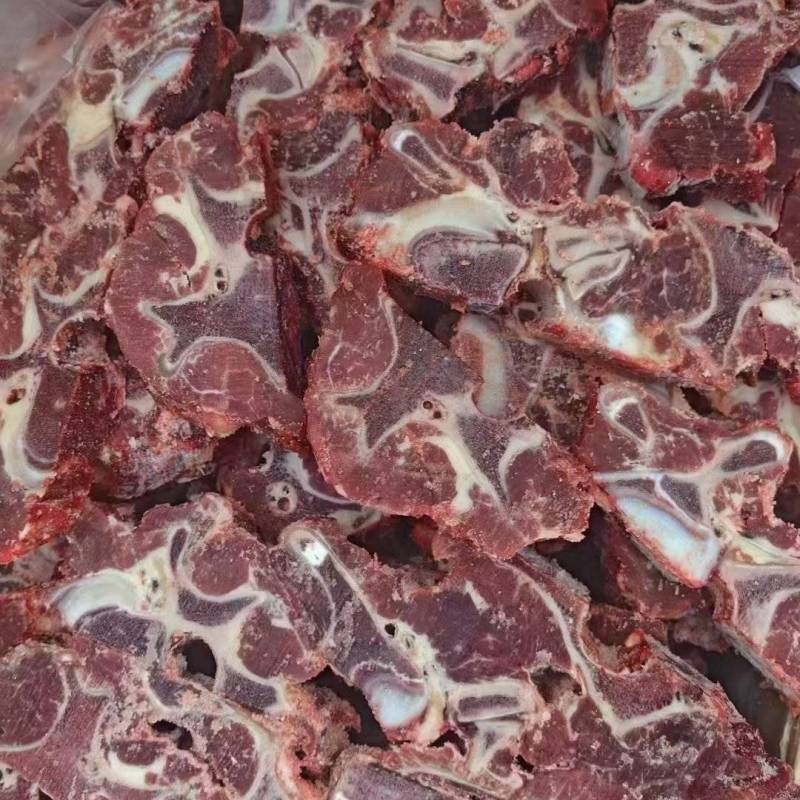 多肉牛脖骨，价格不高，一件也是批发价。