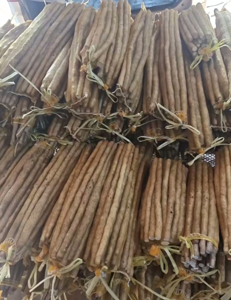 小白嘴山药产地直销，大量现货，量大从优，品质有保障