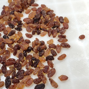 新疆红提葡萄干，菏泽品秋食品厂，1000公斤起订