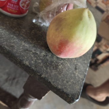 北京十四商品桃不套袋套膜袋的都有口感好颜色好口感好大量