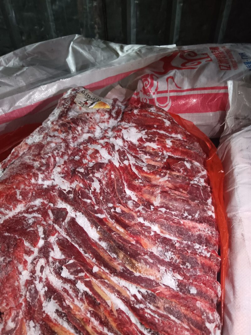 精品四分体马肉，五分体马肉，保证活马吊质优价低，手续齐全