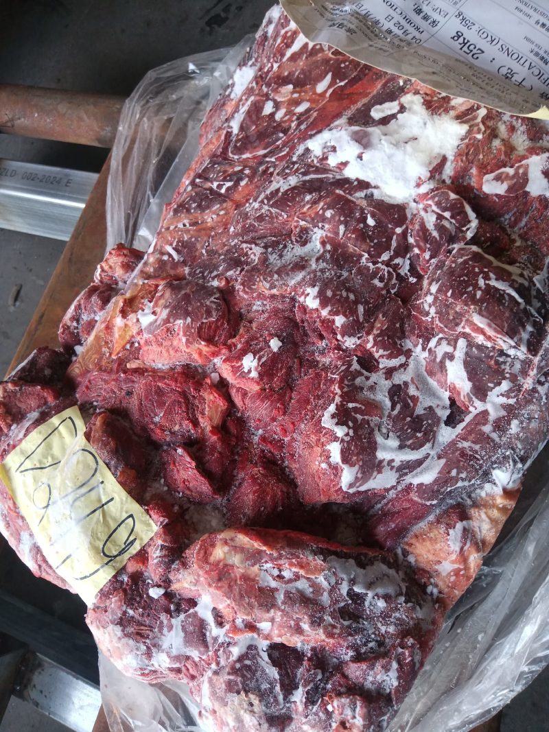 精品四分体马肉，五分体马肉，保证活马吊质优价低，手续齐全