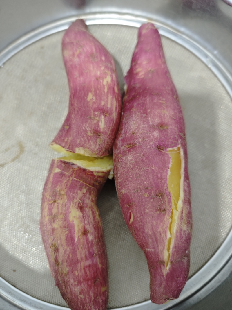 秦薯5号板栗红薯红皮黄心条形好无虫眼干面清甜