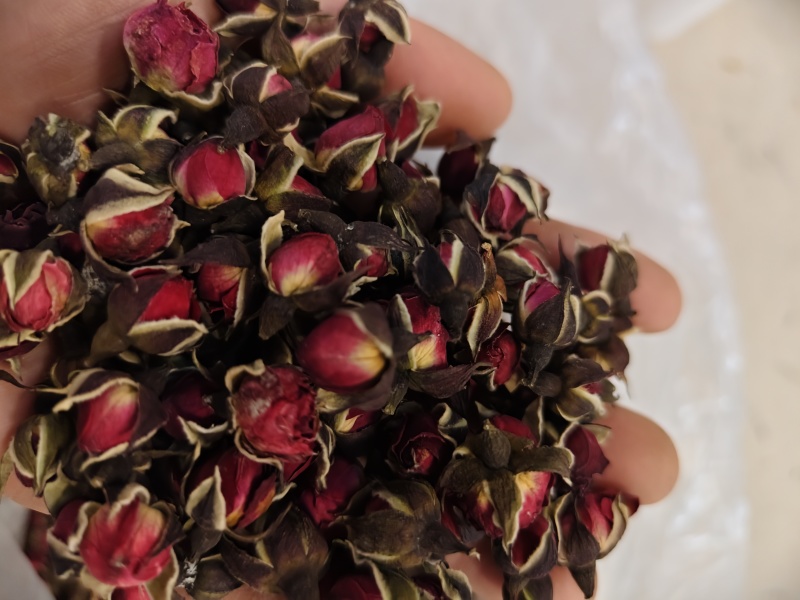 金边玫瑰花茶