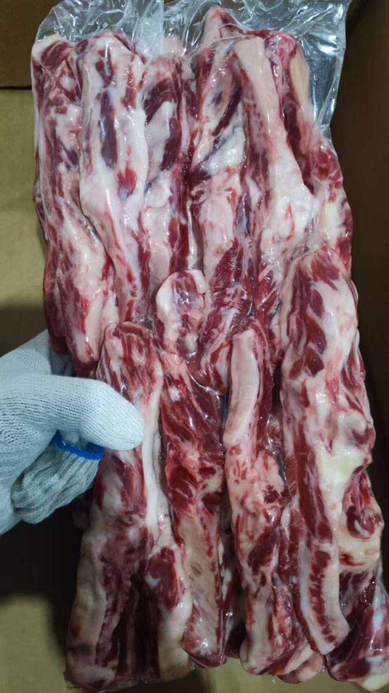 安格斯肋条肉，谷饲腹肉条，口感**，花纹好奶香味十足。