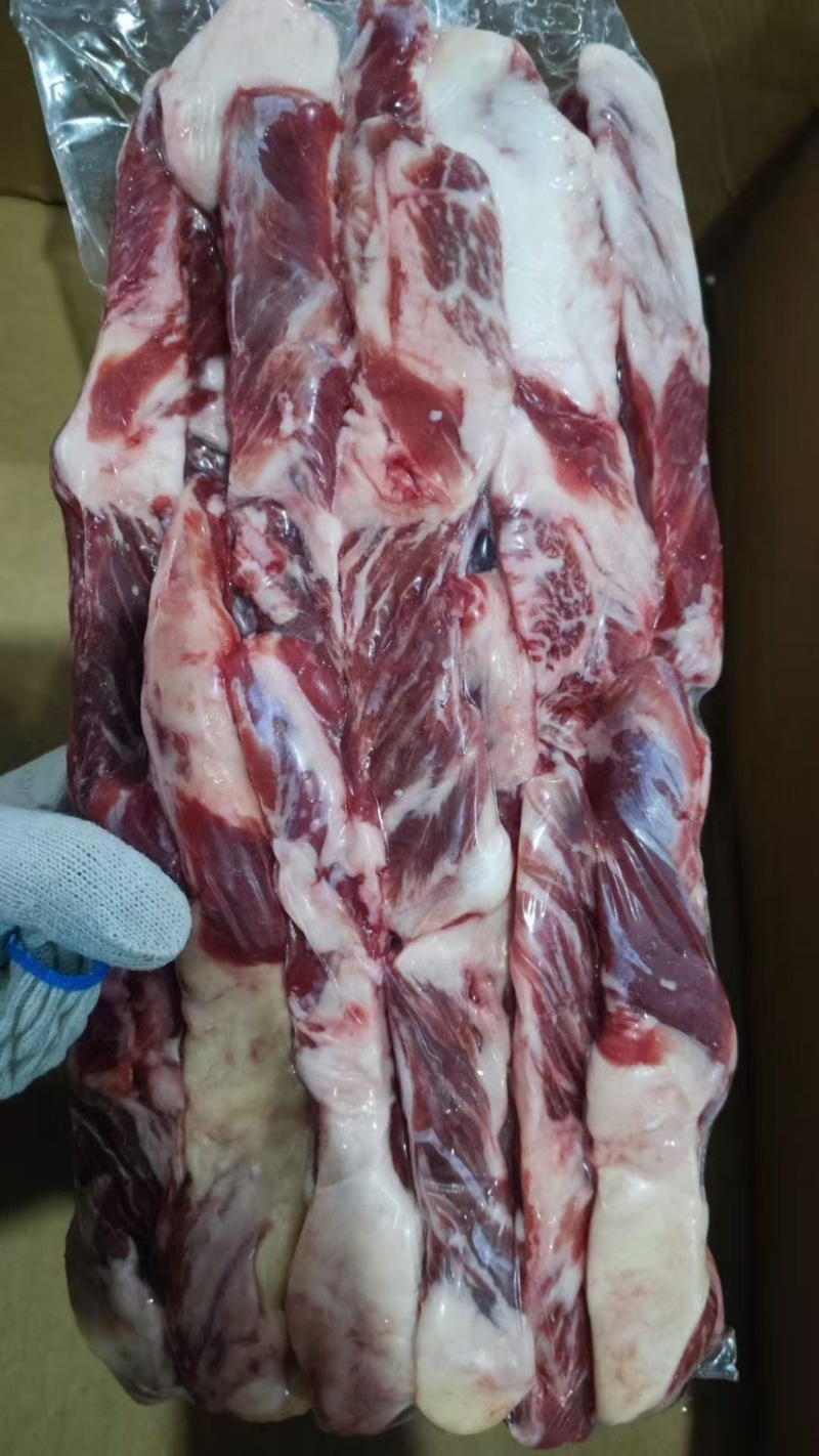 安格斯肋条肉，谷饲腹肉条，口感**，花纹好奶香味十足。