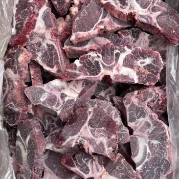 多肉牛脖骨