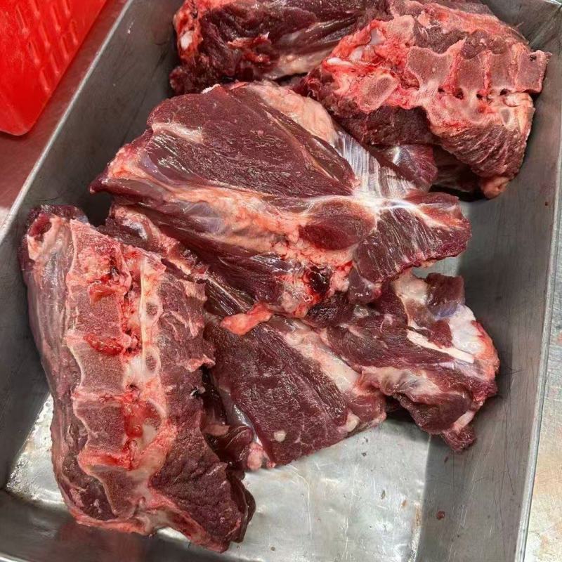 满肉颈骨
