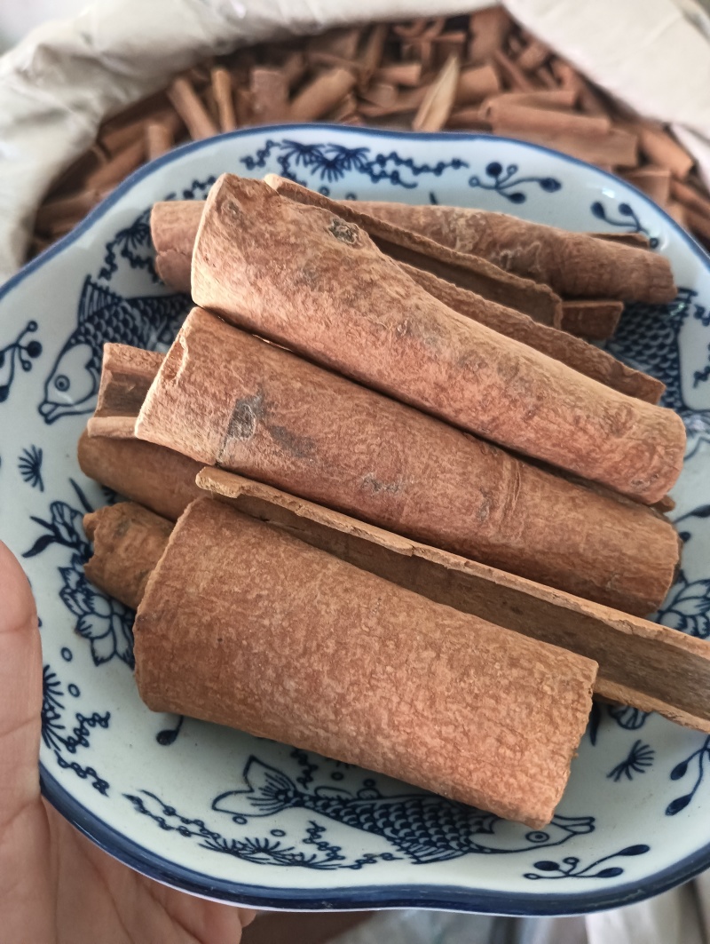 肉桂桂皮油桂多个规格任选批发各种中药材量大优惠