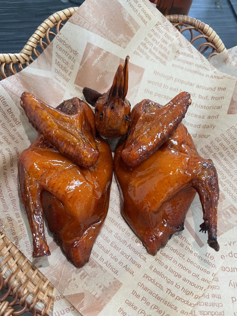 红烧乳鸽