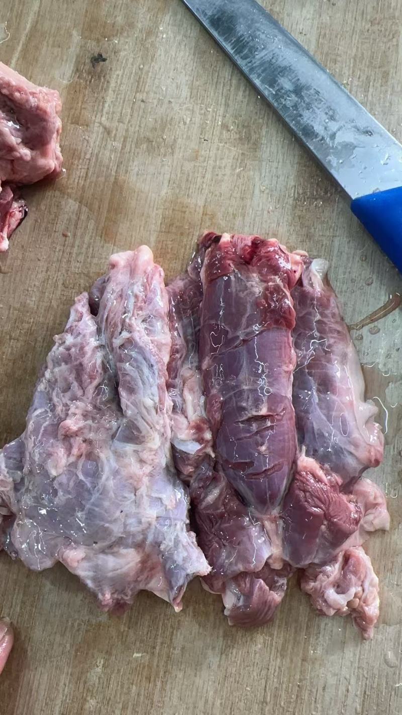 大块牛碎肉，国产纯干货，有大块有小块，有片，各种规格齐全