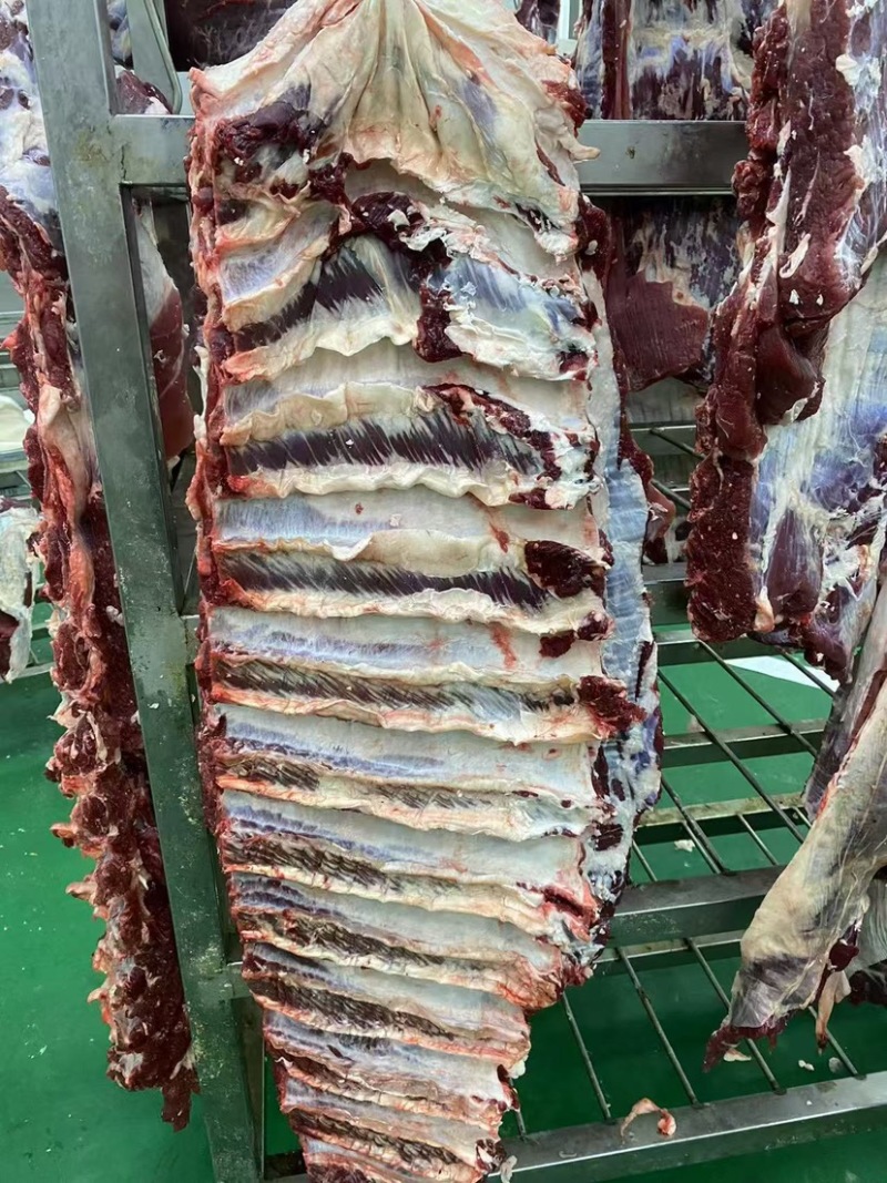 吊龙，通脊，纯干公牛冰鲜排酸，去油不带板筋。