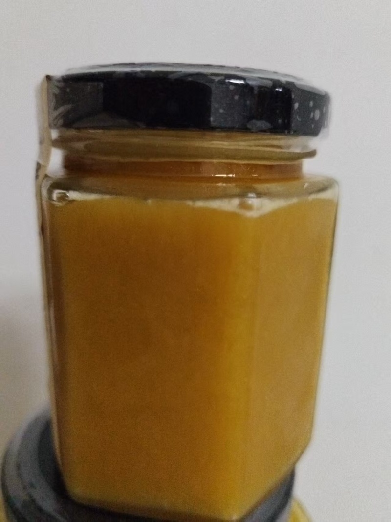 新鲜土蜂蜜品质保证假一赔十蜂农直发量大从优