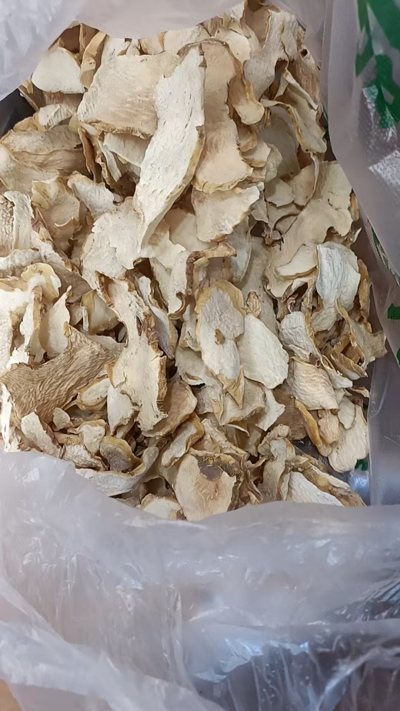 九华山野生农家黄精切片干货，色泽透干清香，炒菜泡酒煮茶