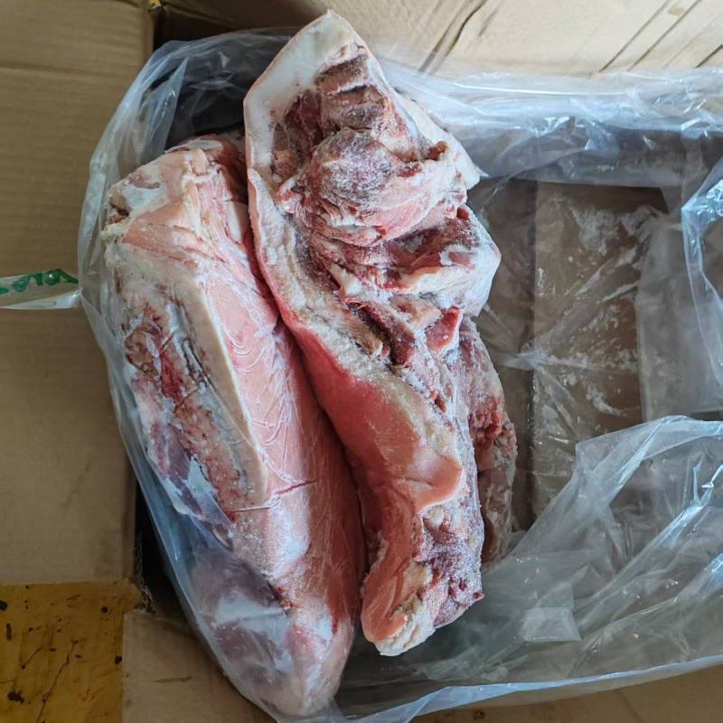 标猪带皮去骨前腿肉