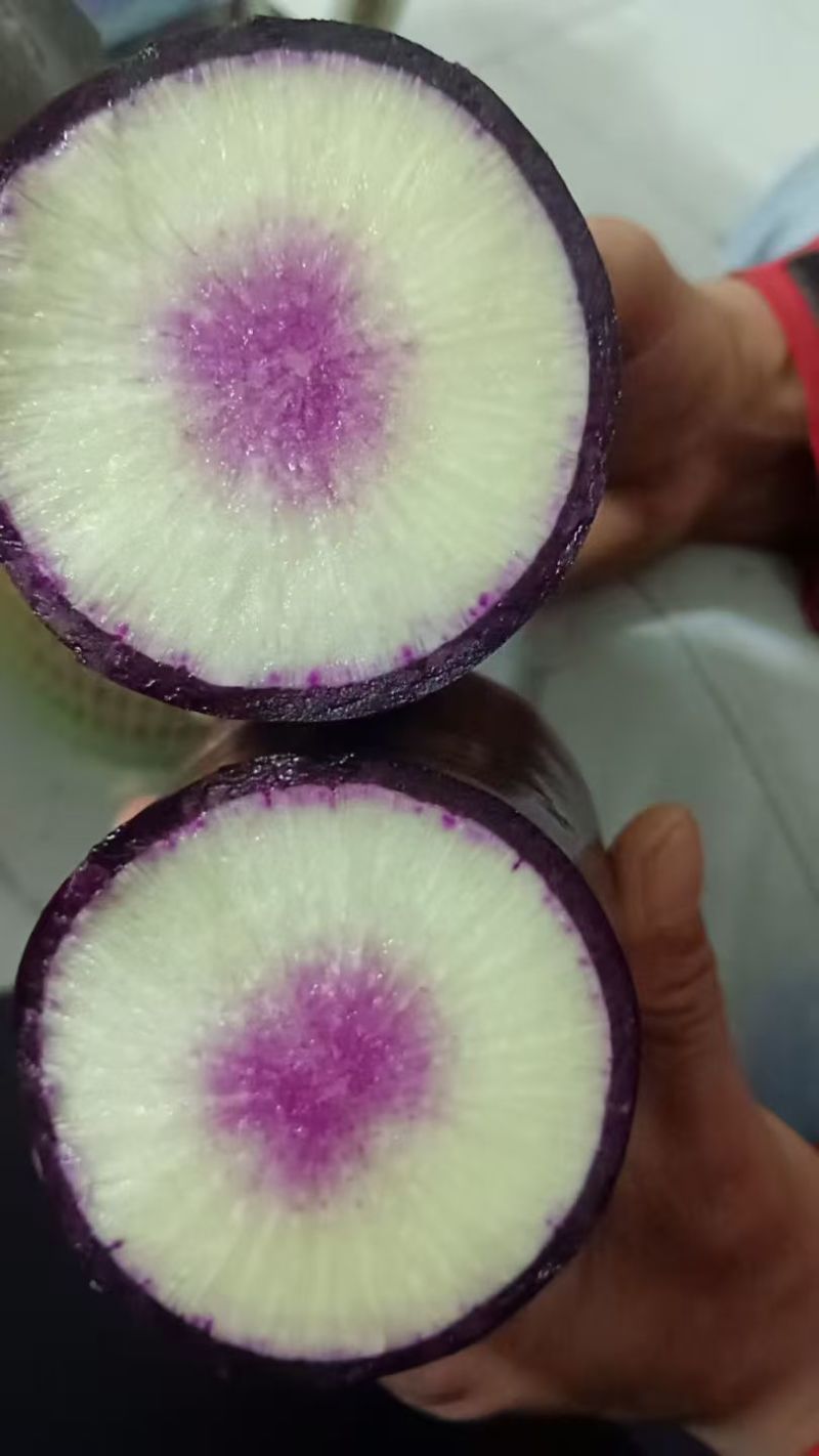 冰激凌水果萝卜