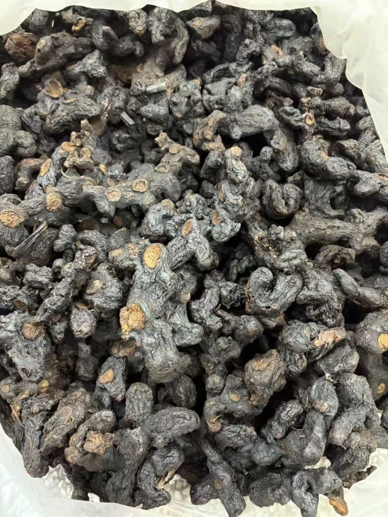 九蒸九晒古法炮制，软糯香甜口感好，一手货源自家蒸制，