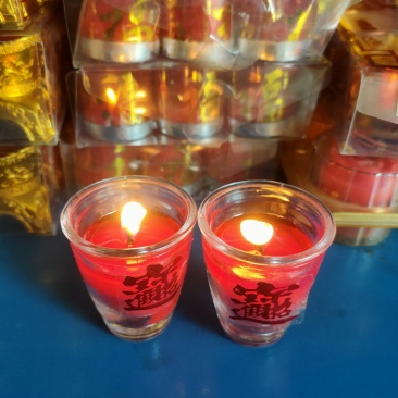 酥油小蜡烛一箱100对100对1.3元一对200对1.2