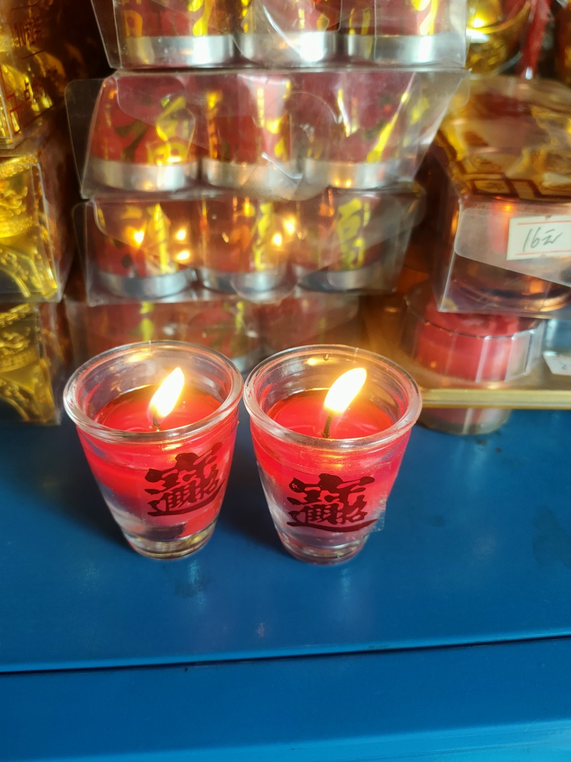 酥油小蜡烛一箱100对100对1.3元一对200对1.2
