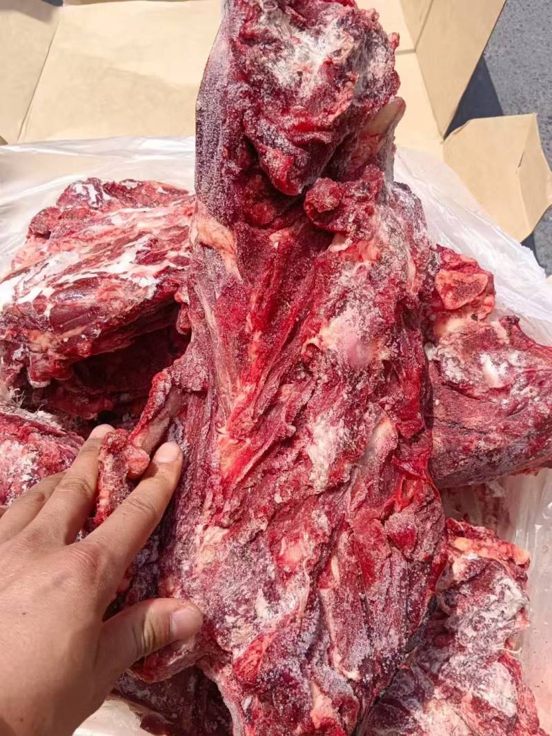 满肉牛脖骨