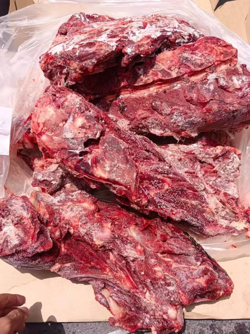 满肉牛脖骨