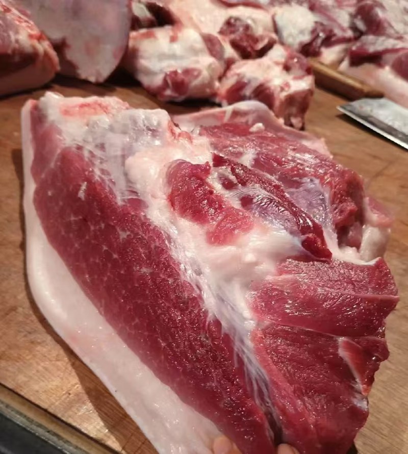 散养黑猪肉，一年以上