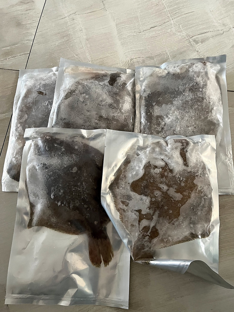 多宝鱼新鲜冷冻，独立包装，原产地直发。