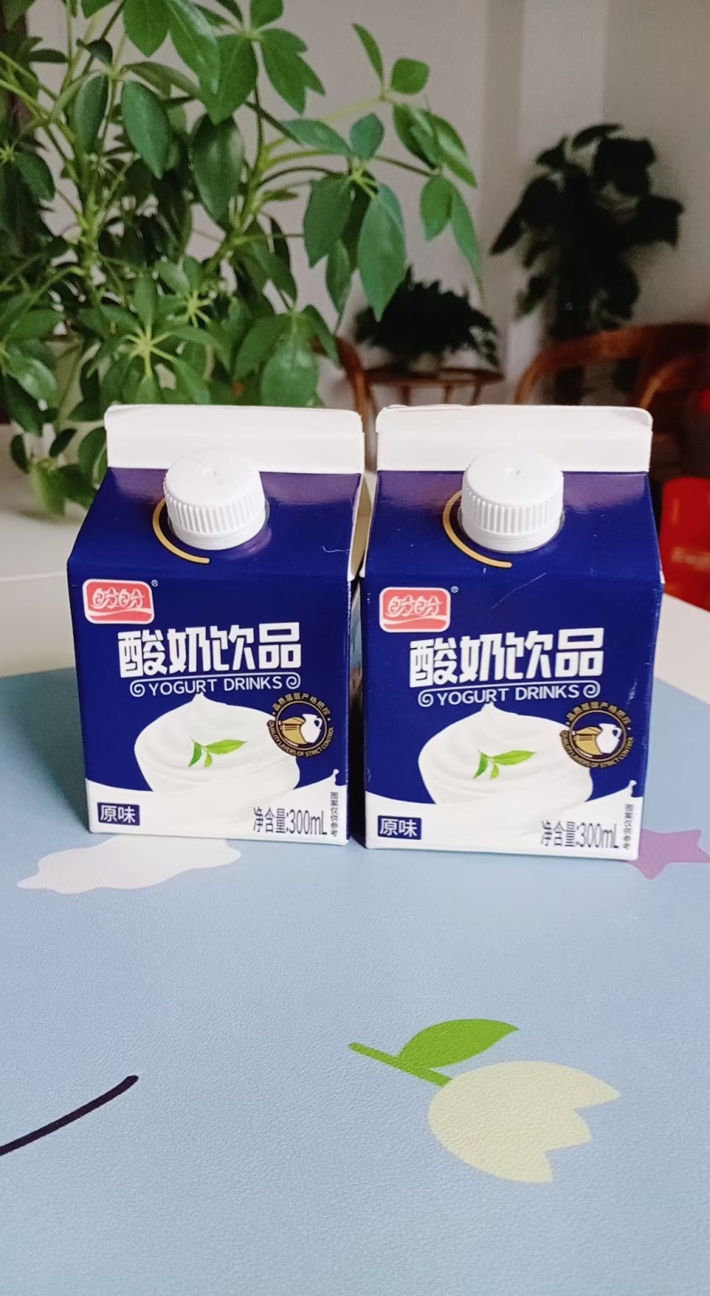 盼盼酸奶工厂直发，现货批发，欢迎来电咨询