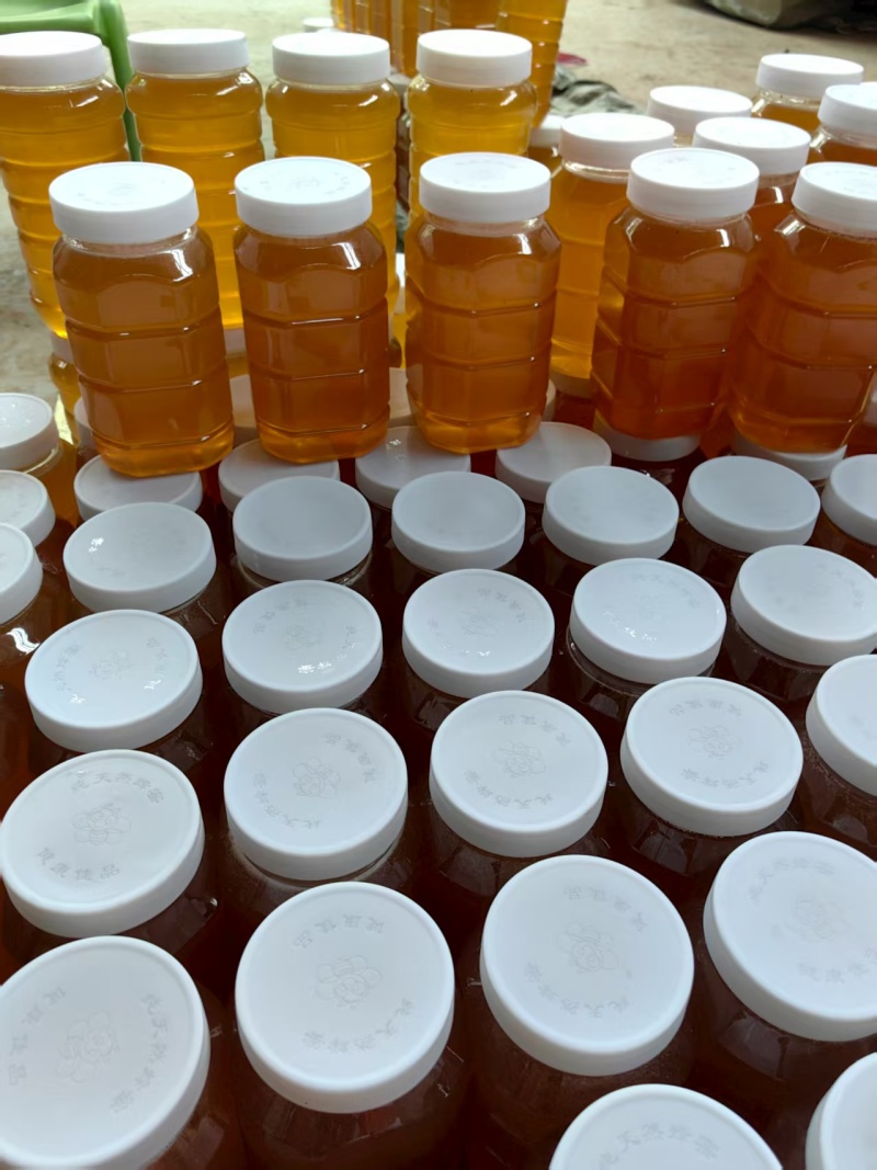 新疆野花蜂蜜，百花蜜新疆吐鲁番鄯善县百花，沙枣蜜，甜瓜蜜