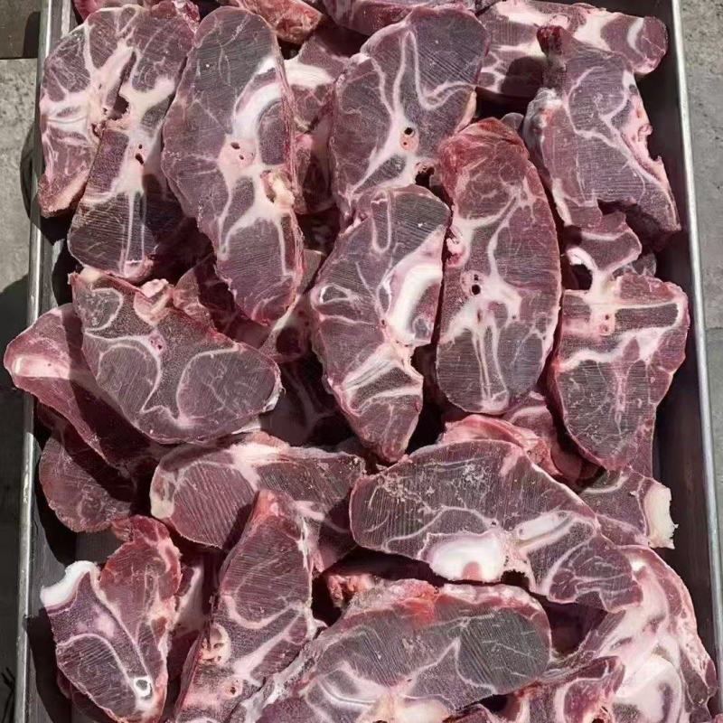 满肉牛脖骨