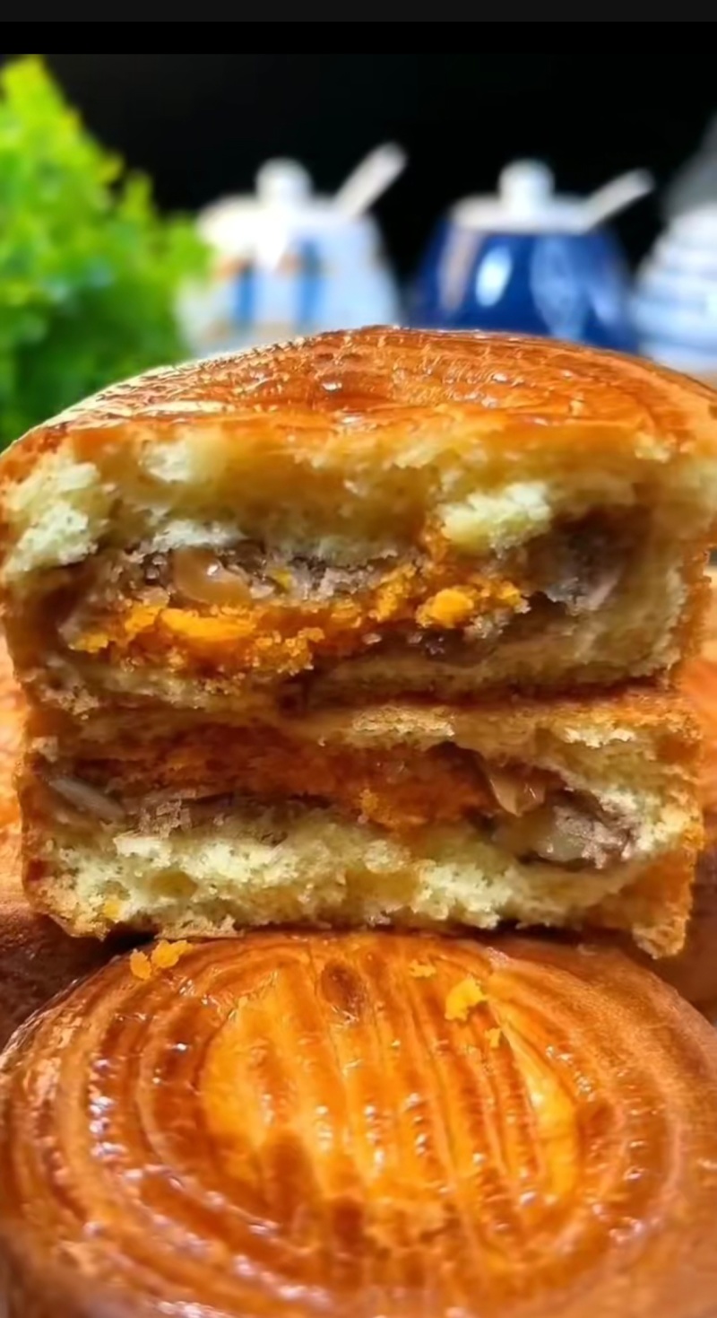 蛋月烧月饼网络爆款，各种规格，欢迎咨询