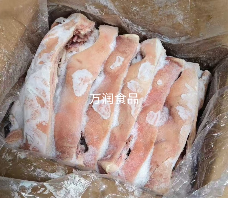 纯国产熟猪头，纯干货20斤，去毛干净，8成熟左右，熟连块