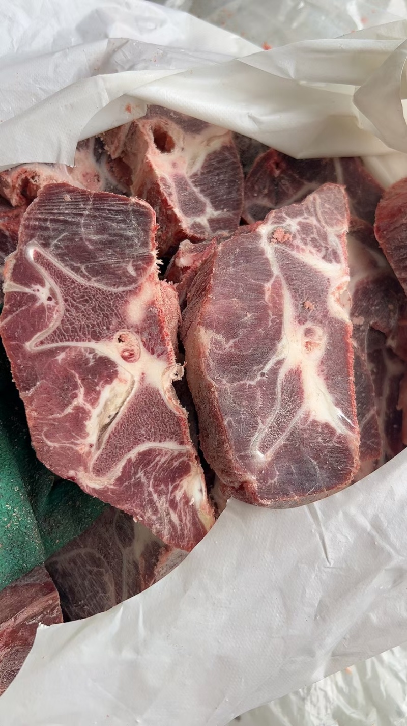 国产公牛满肉牛脖骨