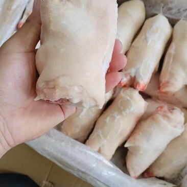 猪蹄，各种规格都有。熟食餐饮都可用，**推荐