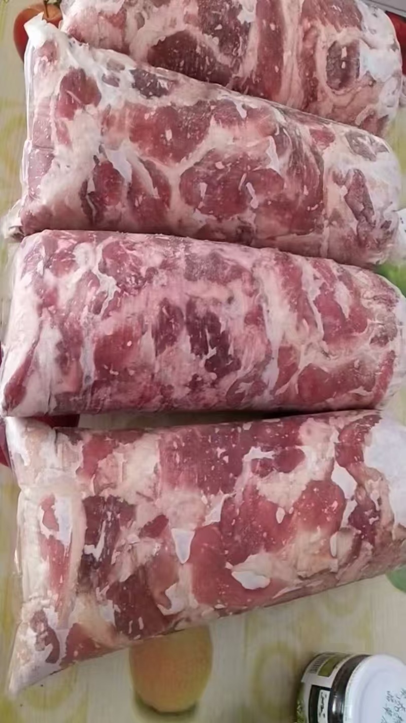 纯干牛肉筋，做牛肉干剔下的边角料，工厂直销，常年有货！