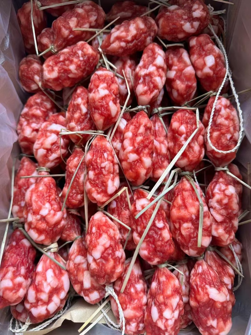 腊肠地摊电商批发滋百鲜中山黄圃腊肠腊肉腊精品鸭条干腊味