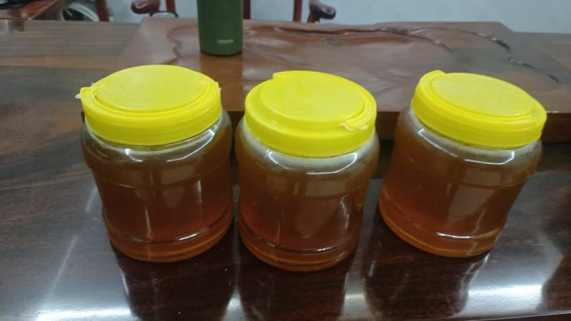 各种天然蜂蜜百花蜜中蜂蜜，中华蜂蜜，土蜂蜜，欢迎下单