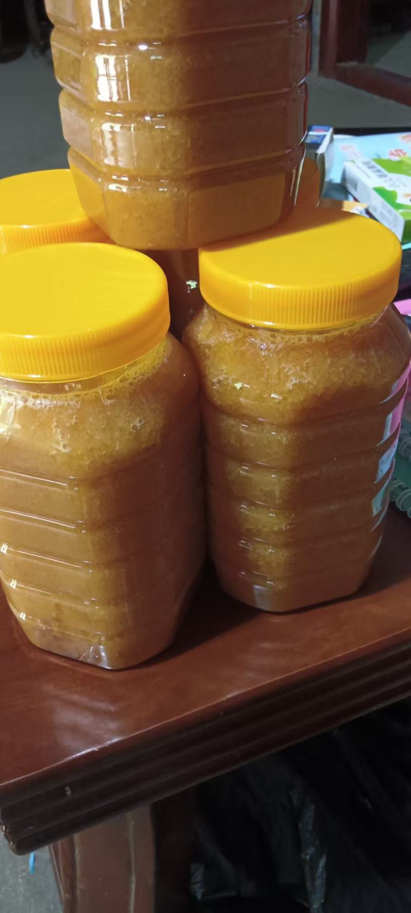 各种天然蜂蜜百花蜜中蜂蜜，中华蜂蜜，土蜂蜜，欢迎下单