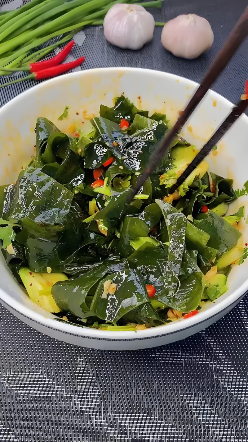 一级裙带菜，干度好，颜色翠绿漂亮，干净无杂质