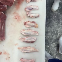 膘猪前肘里面的一根筋，现在是烧烤爆品