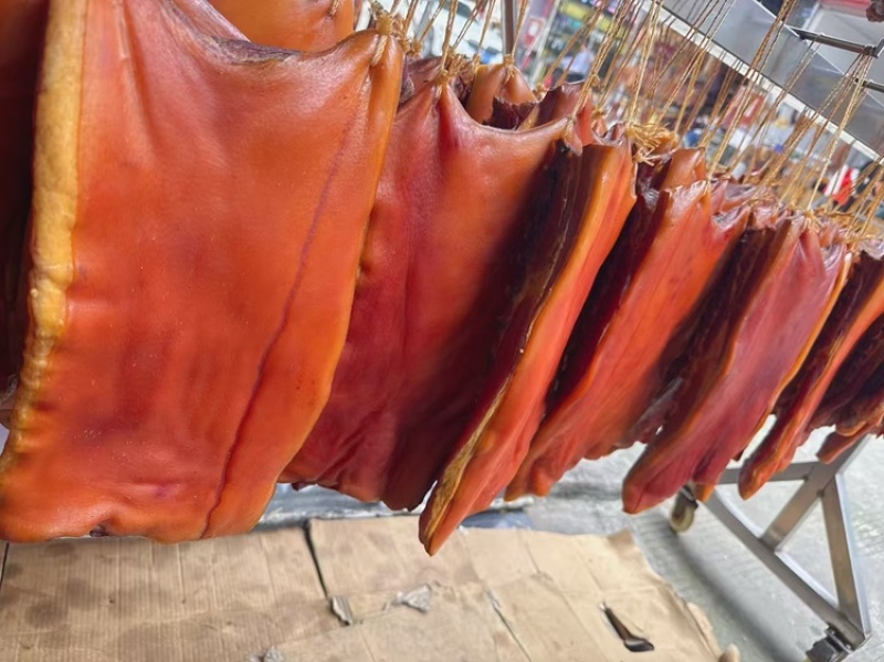 中方排骨腊肉，美味可香。家用，食堂，餐馆，商用**