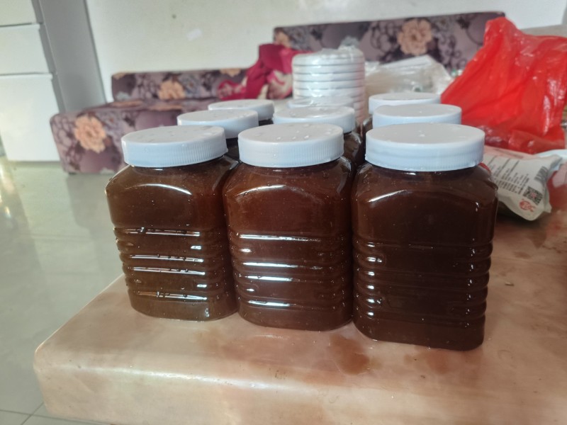 云南临沧大山里的野生蜂蜜，产地直发品质保证！