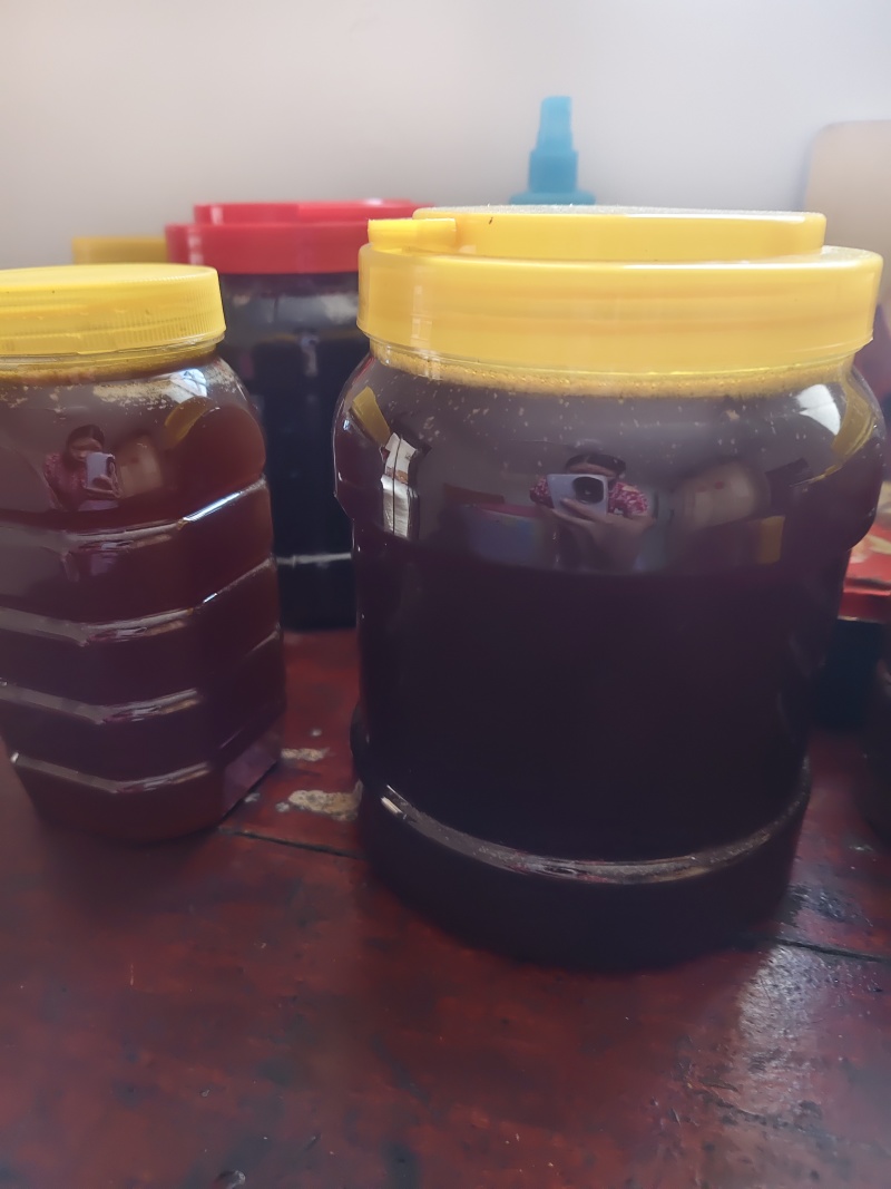 农家正宗土蜂蜜，一年只取一次蜜