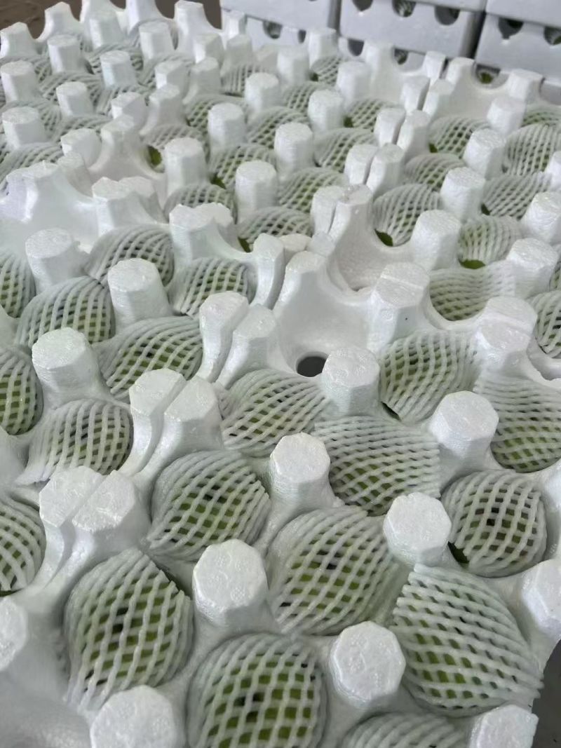 云南昭通红露苹果大量上市牧原商超一件代发