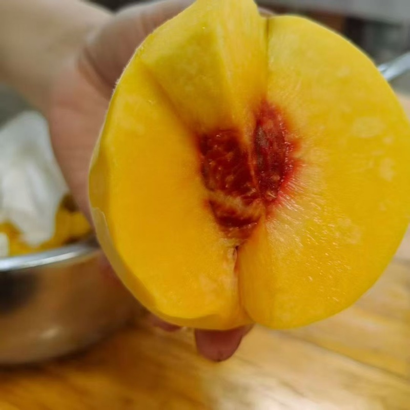 奉节精品锦绣黄桃产地直发口感脆甜全国发货欢迎来电咨询