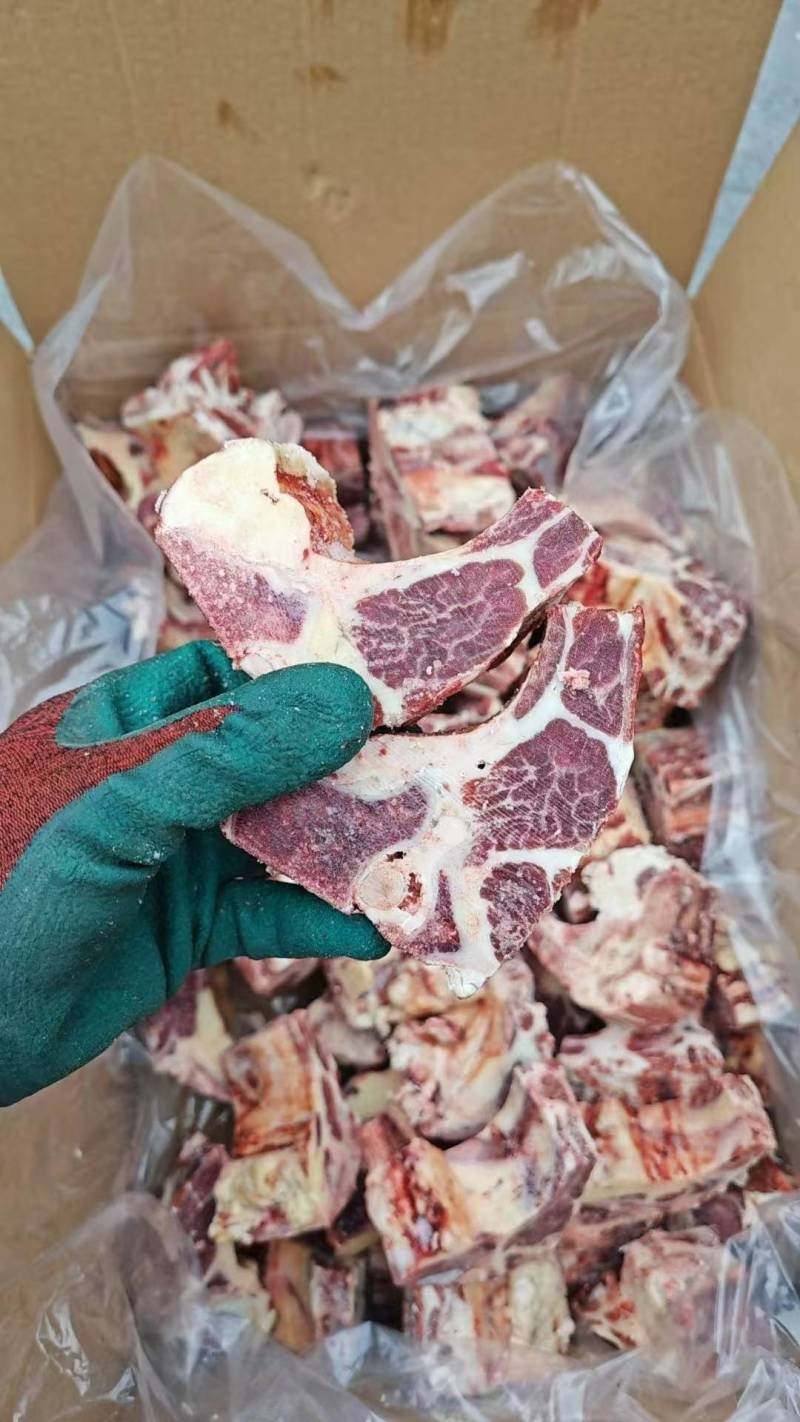 牛脊骨，肉多多的