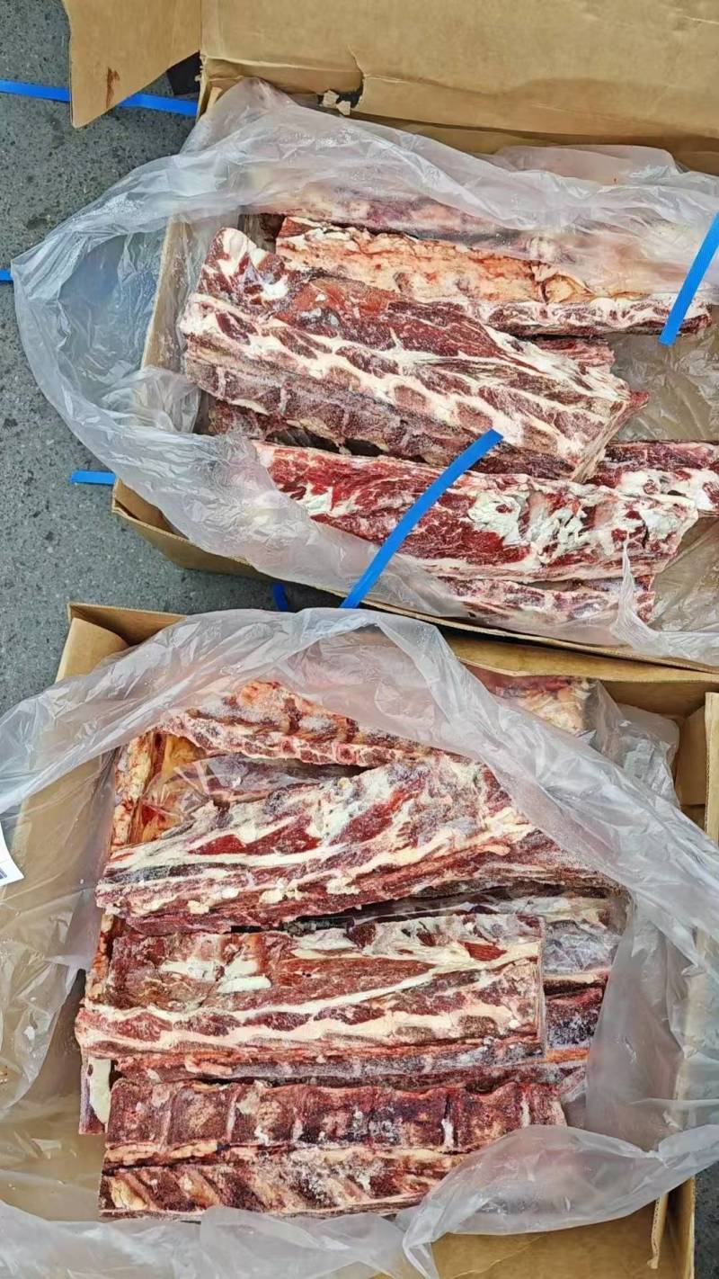 牛脊骨，肉多多的