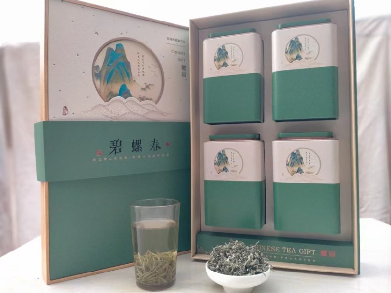 茶叶，我家的茶叶，采用高山茶叶的茶尖，全手工精制而成。